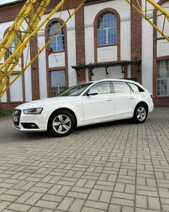 Audi A4 cena 38499 przebieg: 245000, rok produkcji 2013 z Wałbrzych małe 211